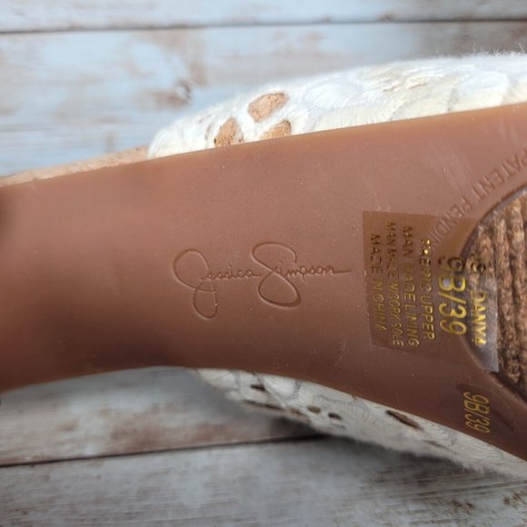 Jessica Simpson Women Size 9B Brown/ White Ankle Strap High Block Heels Shoes - Picture 12 of 13